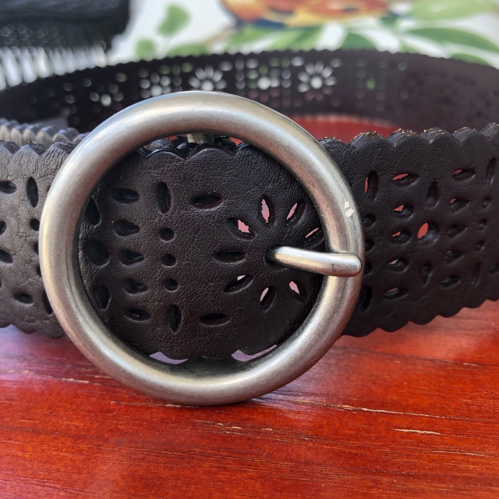 Nine West Brown Genuine Leather Cutout Belt - M